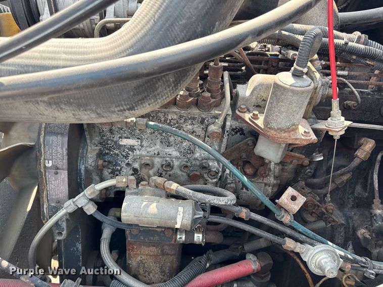 image for item DS4351 1992 Freightliner FL80 rollback truck