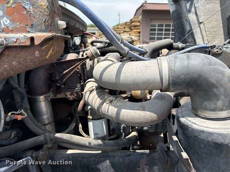 image for item DS4351 1992 Freightliner FL80 rollback truck