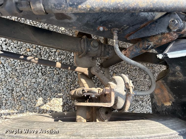 image for item DS4351 1992 Freightliner FL80 rollback truck