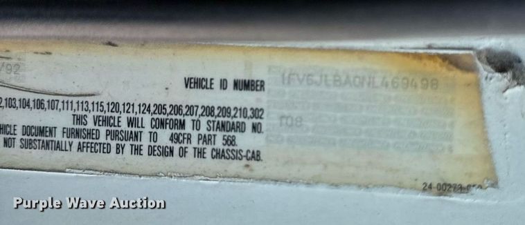 image for item DS4351 1992 Freightliner FL80 rollback truck