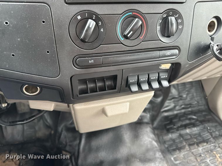 image for item DS4359 2008 Ford F450 Super Duty XL utility / service truck
