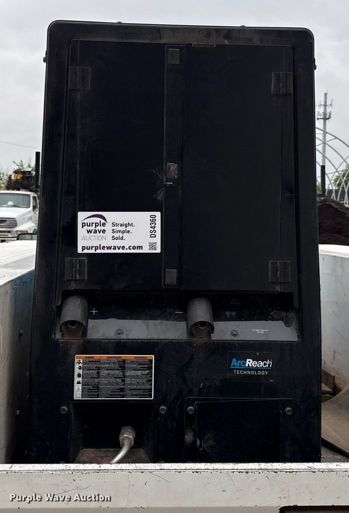 image for item DS4360 Miller Big Blue 600 Air Pak welder/generator