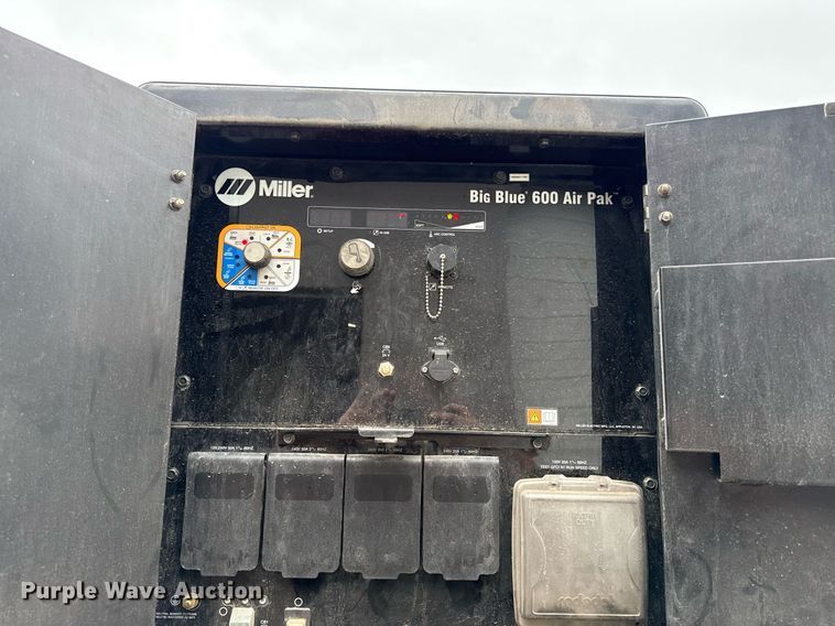 image for item DS4360 Miller Big Blue 600 Air Pak welder/generator