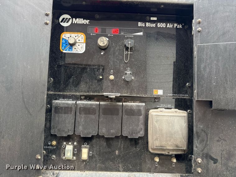 image for item DS4360 Miller Big Blue 600 Air Pak welder/generator