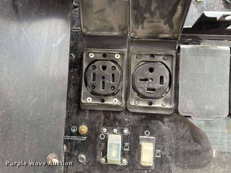 image for item DS4360 Miller Big Blue 600 Air Pak welder/generator