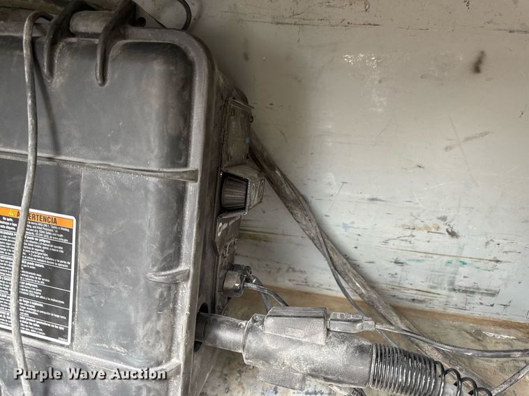 image for item DS4360 Miller Big Blue 600 Air Pak welder/generator