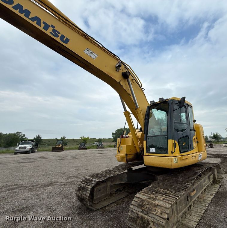 image for item DS4361 2011 Komatsu PC228USLC-8 excavator