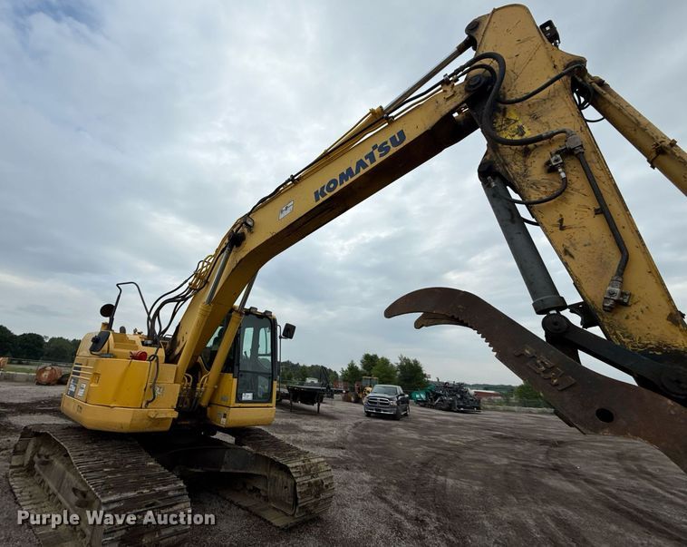 image for item DS4361 2011 Komatsu PC228USLC-8 excavator