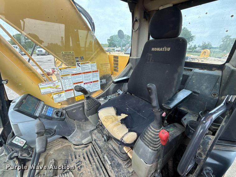 image for item DS4361 2011 Komatsu PC228USLC-8 excavator