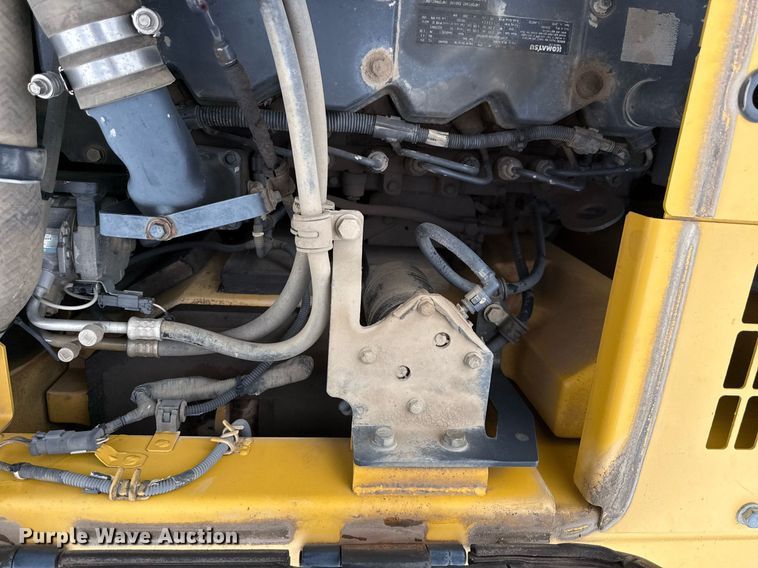 image for item DS4361 2011 Komatsu PC228USLC-8 excavator