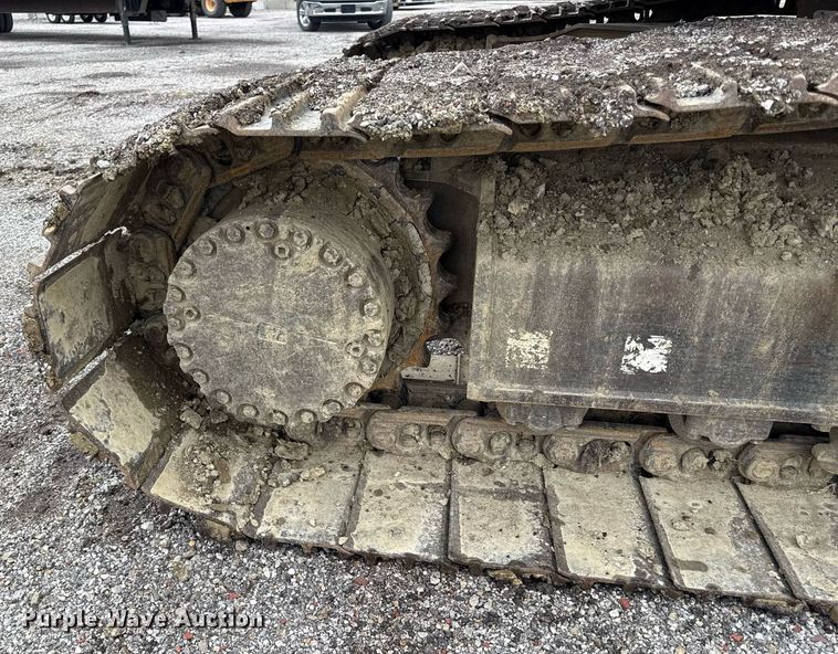 image for item DS4361 2011 Komatsu PC228USLC-8 excavator