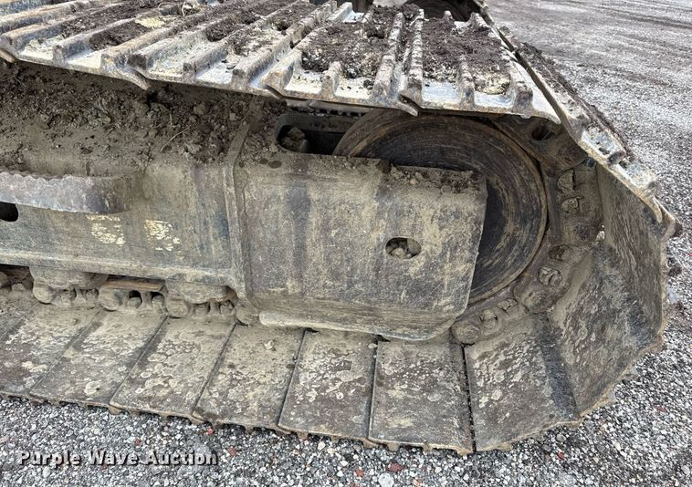 image for item DS4361 2011 Komatsu PC228USLC-8 excavator