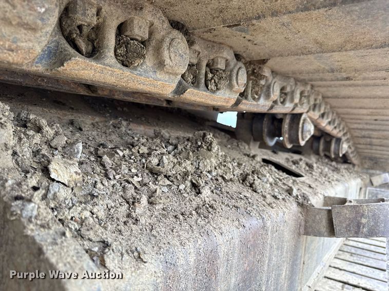 image for item DS4361 2011 Komatsu PC228USLC-8 excavator