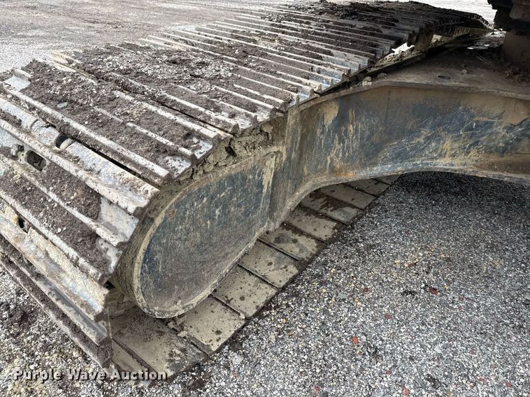 image for item DS4361 2011 Komatsu PC228USLC-8 excavator