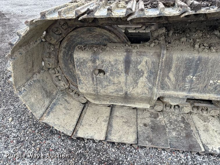 image for item DS4361 2011 Komatsu PC228USLC-8 excavator