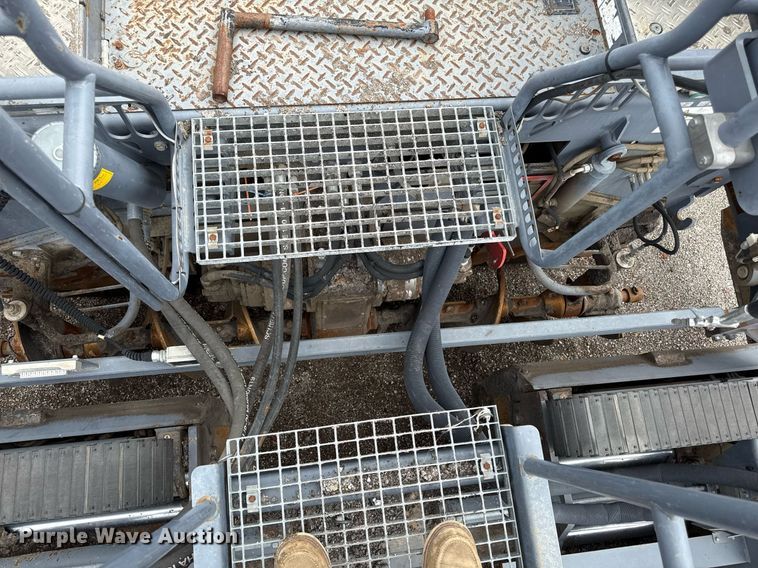 image for item DS6439 2013 Vogele Vision 5200-2I paver