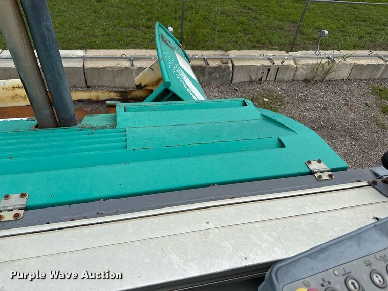 image for item DS6439 2013 Vogele Vision 5200-2I paver