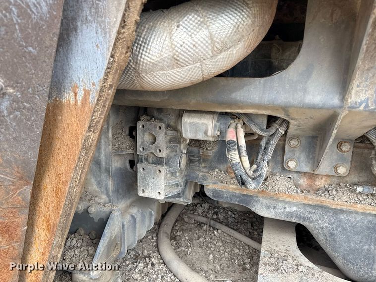 image for item DS6439 2013 Vogele Vision 5200-2I paver