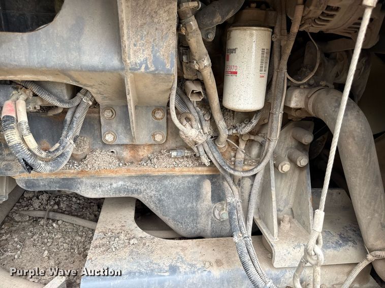 image for item DS6439 2013 Vogele Vision 5200-2I paver