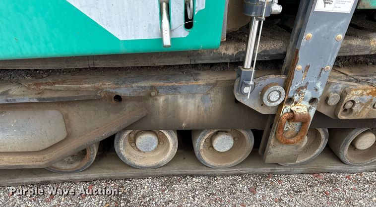 image for item DS6439 2013 Vogele Vision 5200-2I paver