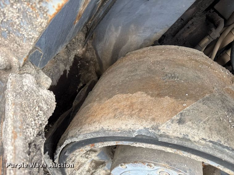 image for item DS6439 2013 Vogele Vision 5200-2I paver