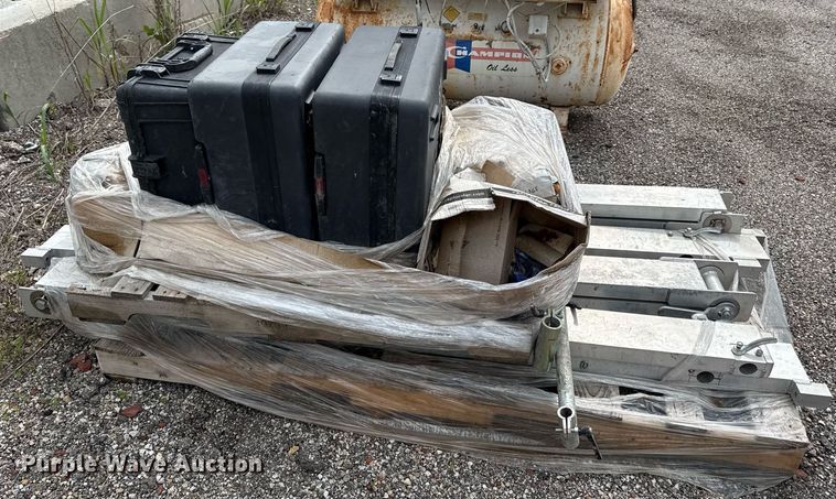 image for item DS6439 2013 Vogele Vision 5200-2I paver