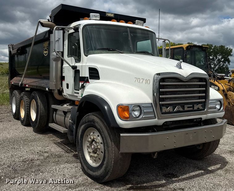 image for item DS6440 2007 Mack CV713 dump truck