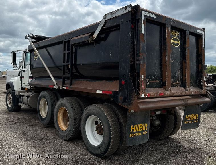 image for item DS6440 2007 Mack CV713 dump truck