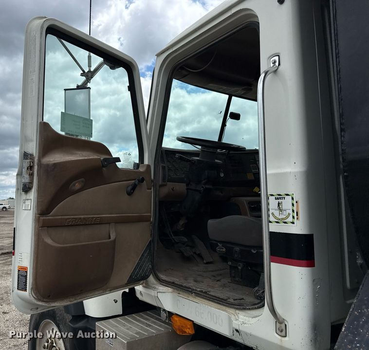 image for item DS6440 2007 Mack CV713 dump truck