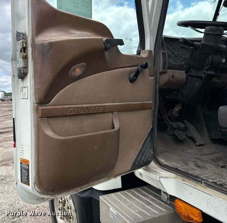 image for item DS6440 2007 Mack CV713 dump truck