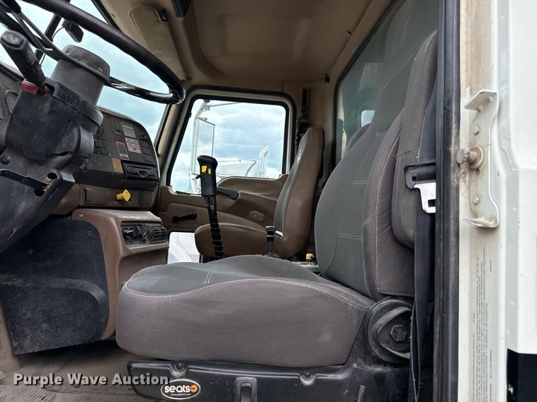 image for item DS6440 2007 Mack CV713 dump truck