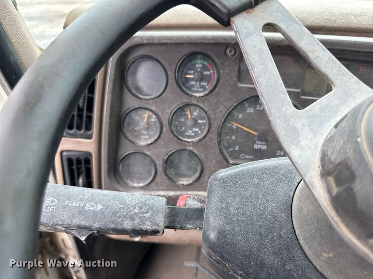 image for item DS6440 2007 Mack CV713 dump truck