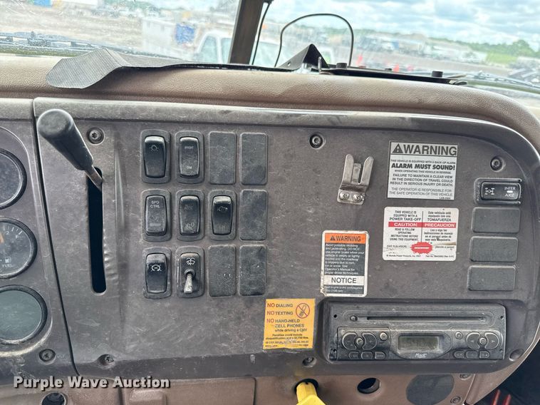 image for item DS6440 2007 Mack CV713 dump truck