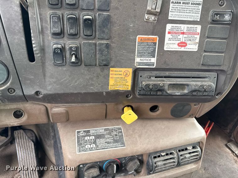 image for item DS6440 2007 Mack CV713 dump truck