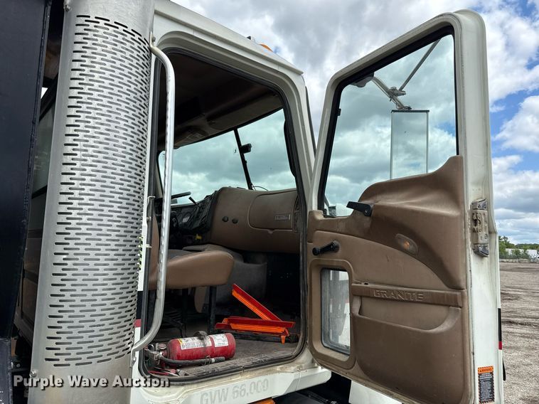 image for item DS6440 2007 Mack CV713 dump truck