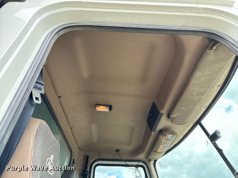 image for item DS6440 2007 Mack CV713 dump truck