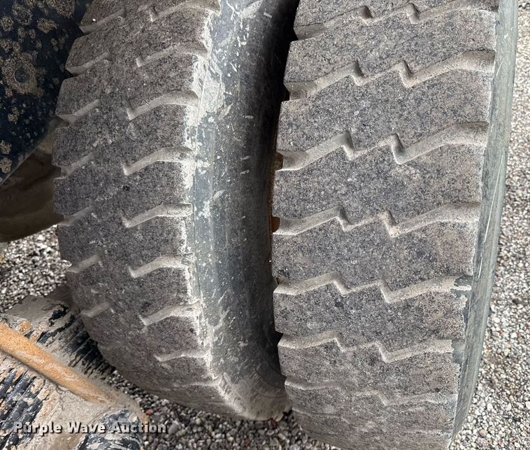 image for item DS6440 2007 Mack CV713 dump truck