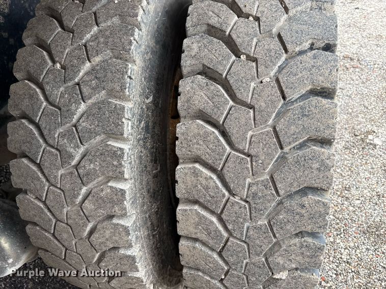 image for item DS6440 2007 Mack CV713 dump truck