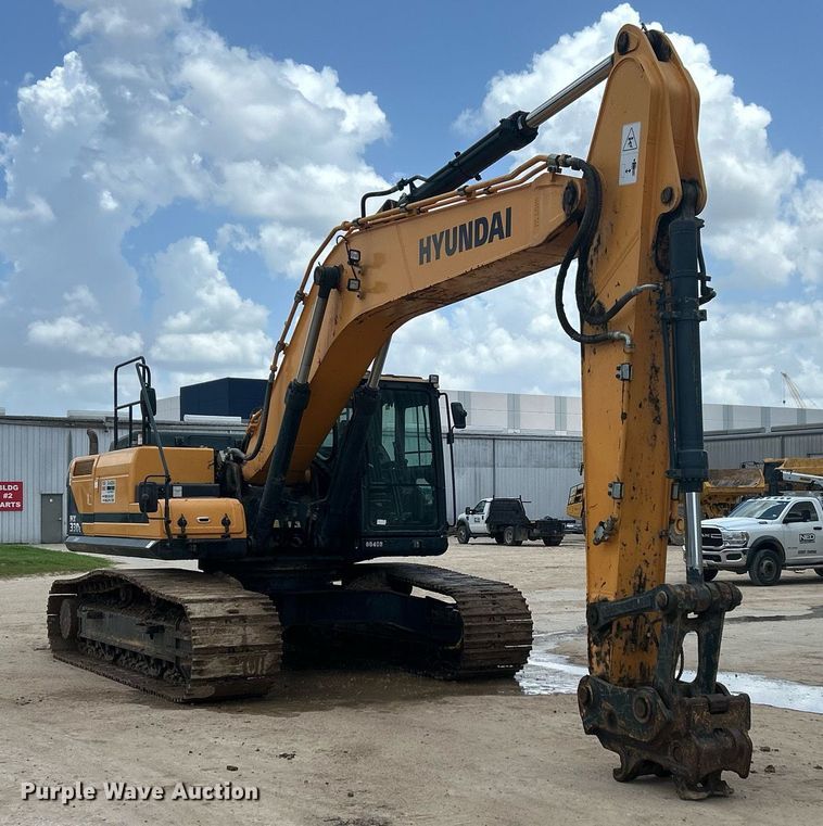 image for item DT4919 2020 Hyundai HX330L excavator