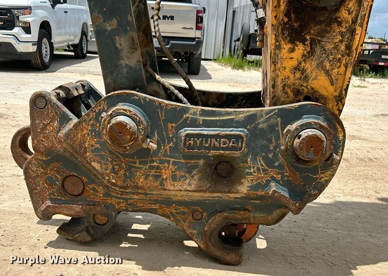 image for item DT4919 2020 Hyundai HX330L excavator