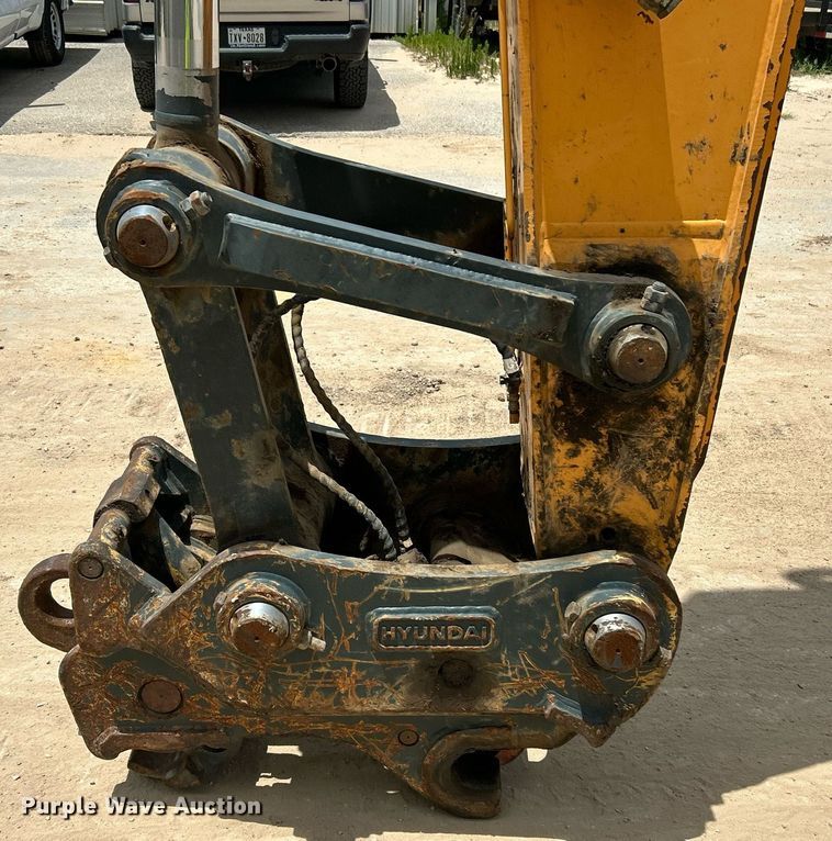 image for item DT4919 2020 Hyundai HX330L excavator