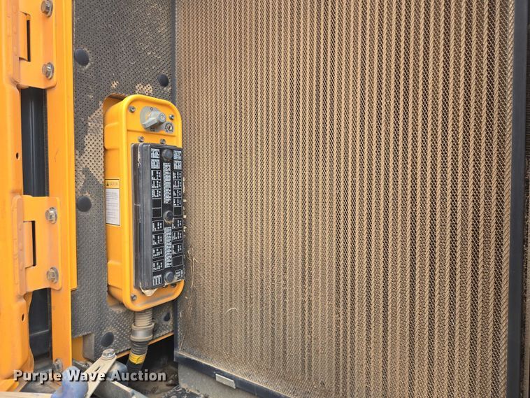 image for item DT4919 2020 Hyundai HX330L excavator