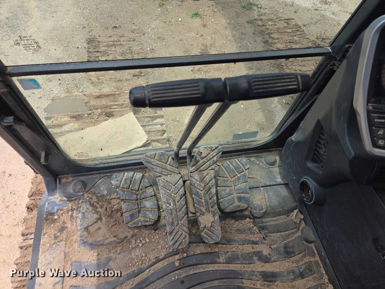 image for item DT4919 2020 Hyundai HX330L excavator