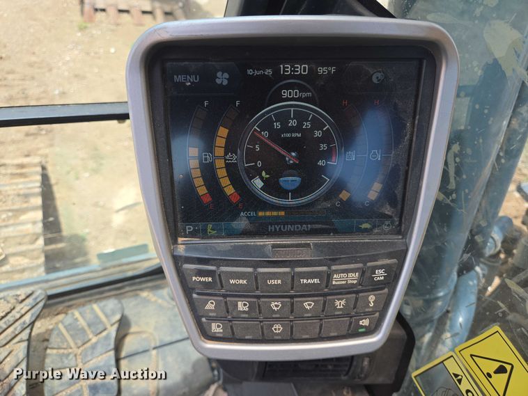 image for item DT4919 2020 Hyundai HX330L excavator