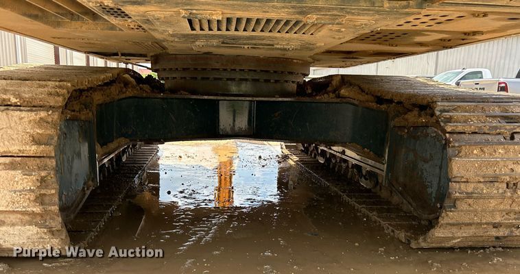 image for item DT4919 2020 Hyundai HX330L excavator