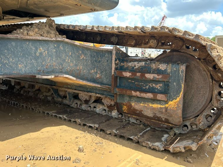 image for item DT4919 2020 Hyundai HX330L excavator