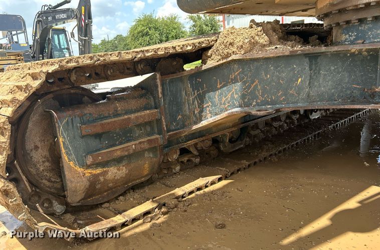 image for item DT4919 2020 Hyundai HX330L excavator