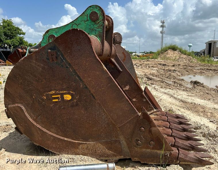 image for item DT4919 2020 Hyundai HX330L excavator