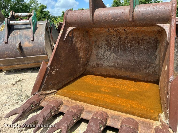 image for item DT4919 2020 Hyundai HX330L excavator