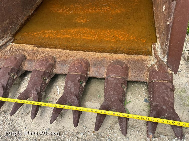 image for item DT4919 2020 Hyundai HX330L excavator